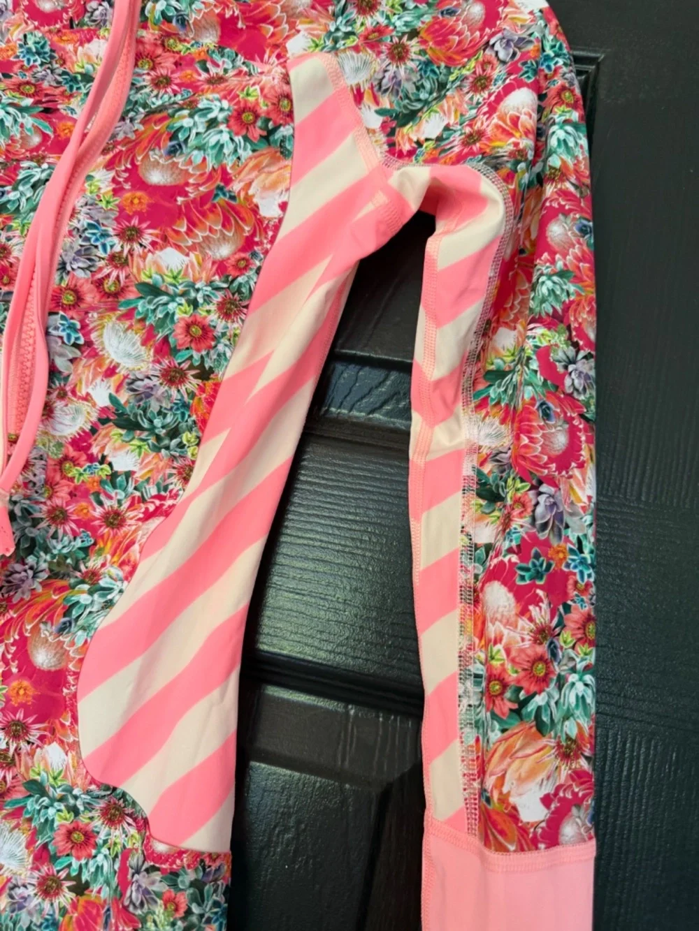 Lululemon Shanti Surf Rash Guard 6 *no size tag